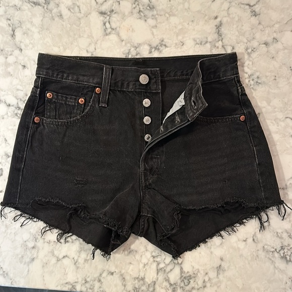 Levi’s 501 Black Jean Shorts size 25 - Picture 3 of 3